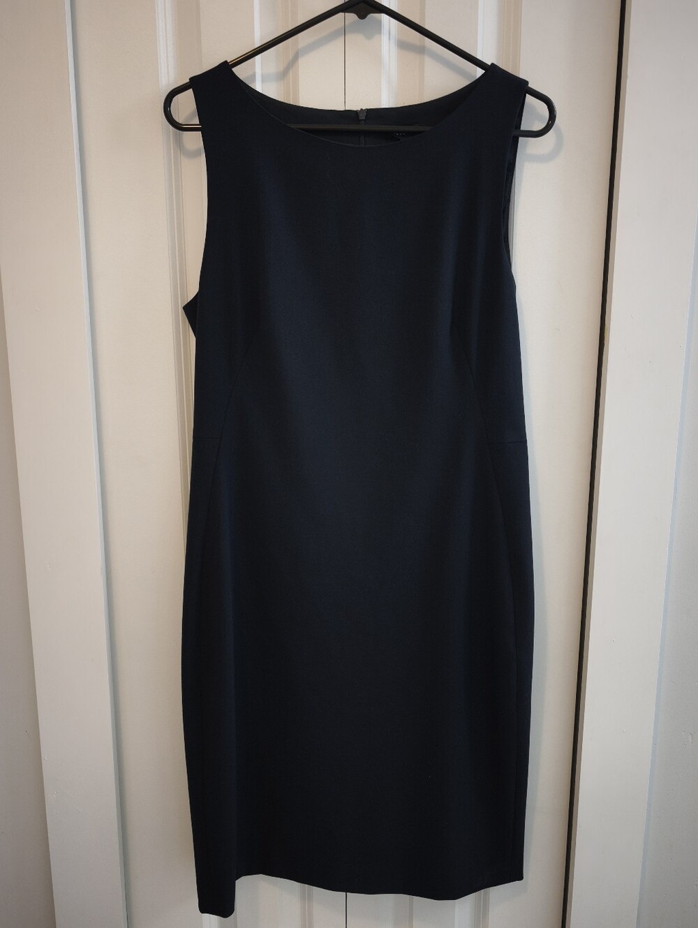 Theory Black Wool Blend Sheath Dress Size 12 Sleeveless Career Midi